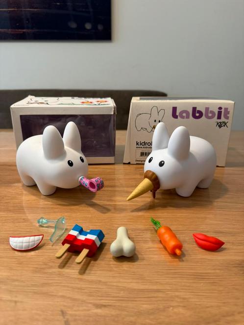 2 x Kidrobot Labbit Kozik make face for happy mouth figuren, Verzamelen, Poppetjes en Figuurtjes, Zo goed als nieuw, Ophalen of Verzenden