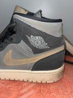 Jordan Sneakers - Maat 37,5, Ophalen of Verzenden, Gedragen, Zwart, Sneakers of Gympen