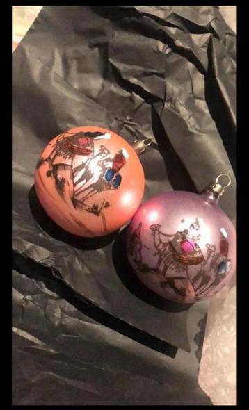 Uniek oud setje kerstballen Vintage Drie wijzen beschikbaar voor biedingen