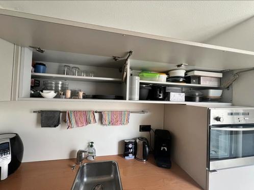 Keukenblok met 5 pits gas, afzuigkap, koelkast en oven., Huis en Inrichting, Keuken | Complete keukens, Zo goed als nieuw, Hoekkeuken