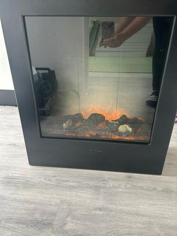 KALFIRE - ELEKTRISCHE HAARD (GEEN VERWARMING) beschikbaar voor biedingen