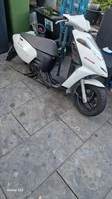 Aprilia sonic  beschikbaar voor biedingen