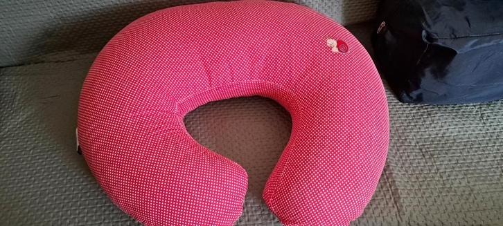 Zeer makkelijk  stevig voedingskussen  met katoenen omtrek, Kinderen en Baby's, Babyvoeding en Toebehoren, Zo goed als nieuw, Voedingskussen