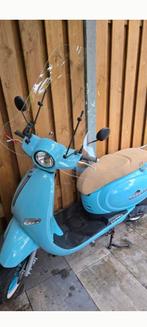 Mooie GTS Cappuccino Lichtblauw Scooter 2019 Rijklaar!, Ophalen, Gebruikt, Overige typen, Overige merken