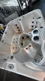 3 pers jacuzzi zeer energie zuinig incl garantie, Ophalen, Jacuzziboer, Traan 5 9351 vm leek, Zo goed als nieuw