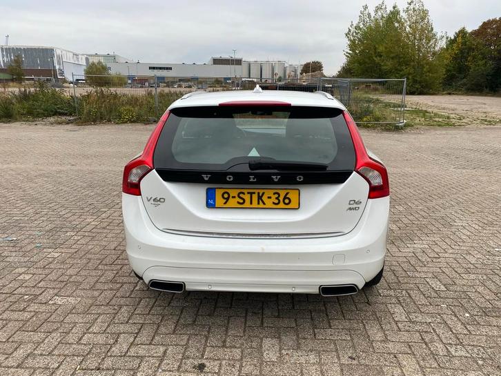Volvo V60 D6 215pk Plug-in Hybrid 2013 Wit, Auto's, Volvo, Particulier, V60, Hybride Elektrisch/Diesel, Plug-in hybride, A, Stationwagon