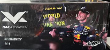 Minichamps Red Bull RB18 1:18 - Limited Edition champion 22  beschikbaar voor biedingen