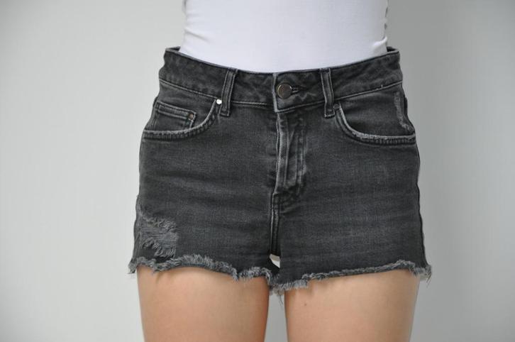 anti blue short xs, korte broek xs, jeans short xs, Kleding | Dames, Spijkerbroeken en Jeans, Zo goed als nieuw, W27 (confectie 34) of kleiner