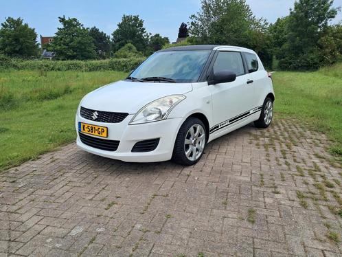 Suzuki Swift 1.2 3-D 2011 Wit, Auto's, Suzuki, Particulier, Swift, Benzine, A, Hatchback, Handgeschakeld, Geïmporteerd, Wit, Voorwielaandrijving