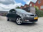Volkswagen Polo 1.2 TSI BM 66KW 2012 Grijs 2e eigenaar, Auto's, Volkswagen, Voorwielaandrijving, Stof, Zwart, 4 cilinders