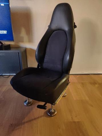 Twee Porsche 911 stoelen beschikbaar voor biedingen