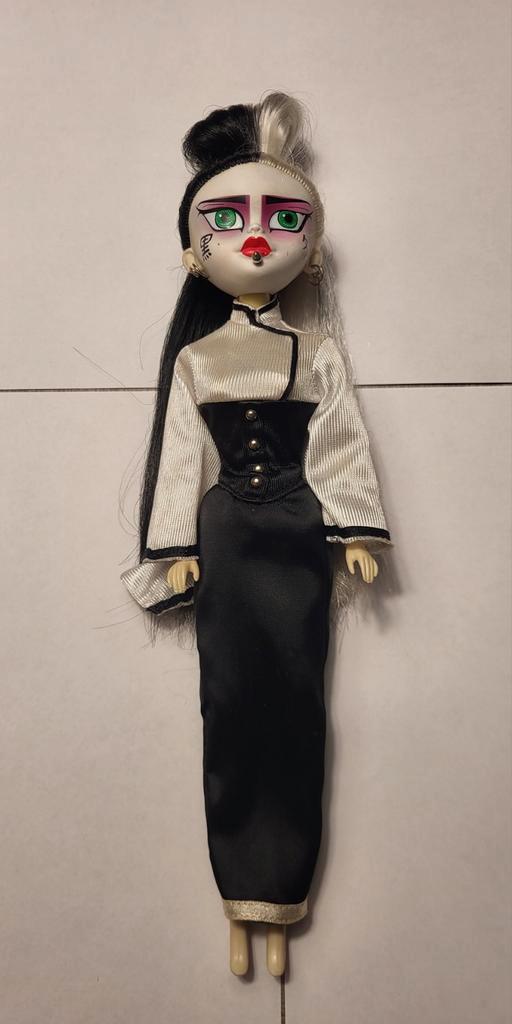 Bleeding Edge Goth Pop - Unieke Pop!, Verzamelen, Poppen, Pop, Ophalen of Verzenden
