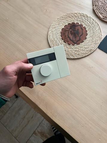 Nefit Thermostaat verwarming radiatoren beschikbaar voor biedingen