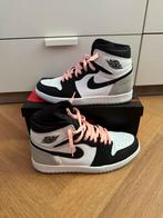 Nike Jordan 1 High Bleached Coral maat 42, Kleding | Heren, Schoenen, Ophalen of Verzenden, Zo goed als nieuw
