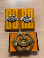 Set baret en kraagemblemen garde fuseliers prinses irene, Verzamelen, Militaria | Algemeen, Verzenden, Landmacht, Nederland, Embleem of Badge