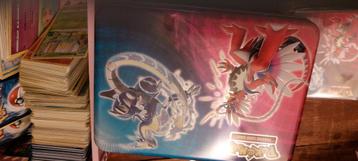 Pokemon verzameling 300 + kaarten en blik + map beschikbaar voor biedingen
