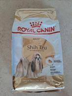 Ongeopend/ nieuw! 1 zak Royal Canin Shih tzu brokjes, Ophalen of Verzenden, Hond