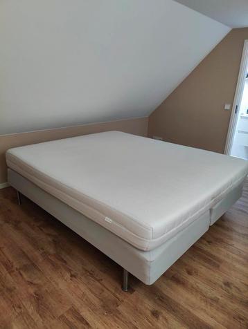 Ikea Sultan met 180x220 matras beschikbaar voor biedingen