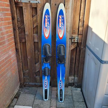Waterski's beschikbaar voor biedingen