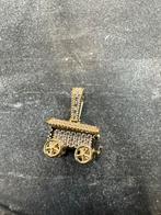 14k Gouden Woonwagen Hanger, Ophalen of Verzenden, Nieuw, Goud, Met edelsteen