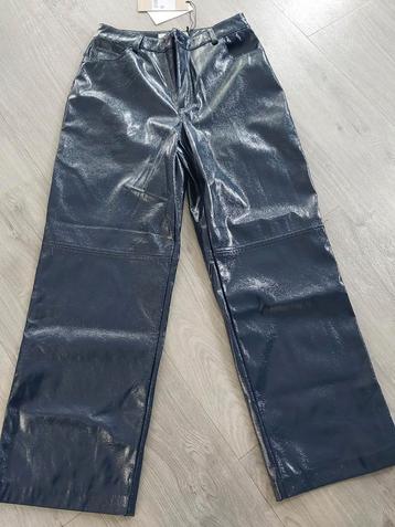 Nieuwe nepleren donkerblauwe broek van Costes maat S