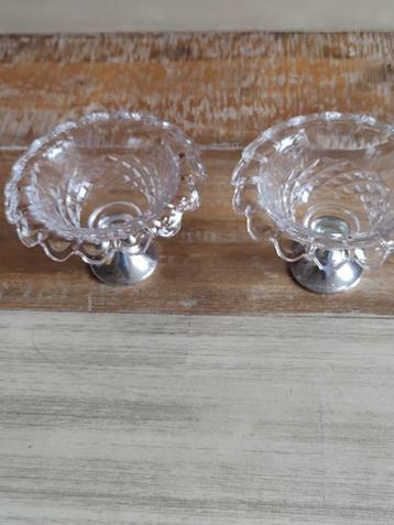 Suikercoupe/bonbon schaaltje met zilveren voet 2 X beschikbaar voor biedingen