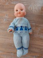 Vintage Babypop Jongen Blauw Gebreid Pakje, Ophalen of Verzenden, Gebruikt, Babypop
