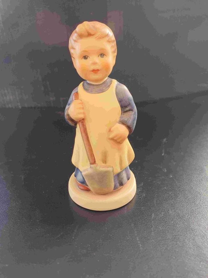 Hummel Goebel muss noch umgraben nr 727, Verzamelen, Beelden en Beeldjes, Zo goed als nieuw, Hummel, Verzenden