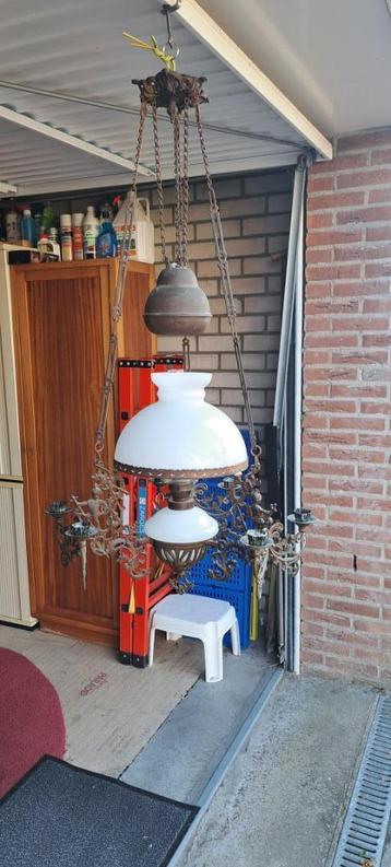 Antieke olielamp bijna gratis beschikbaar voor biedingen