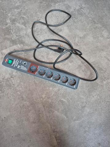 Verlengsnoer met Meerdere Stopcontacten beschikbaar voor biedingen
