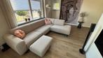 BePureHome / WOOOD statement hoek bank + hocker bouclé beige, Huis en Inrichting, Ophalen, 250 tot 300 cm, Hoekbank, 75 tot 100 cm
