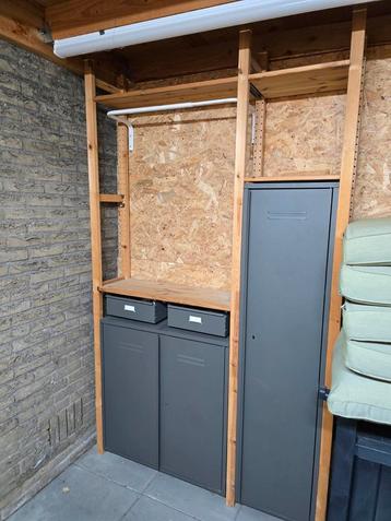 Ikea Ivar kast

133 cm breed
226 cm hoog
30 cm diep