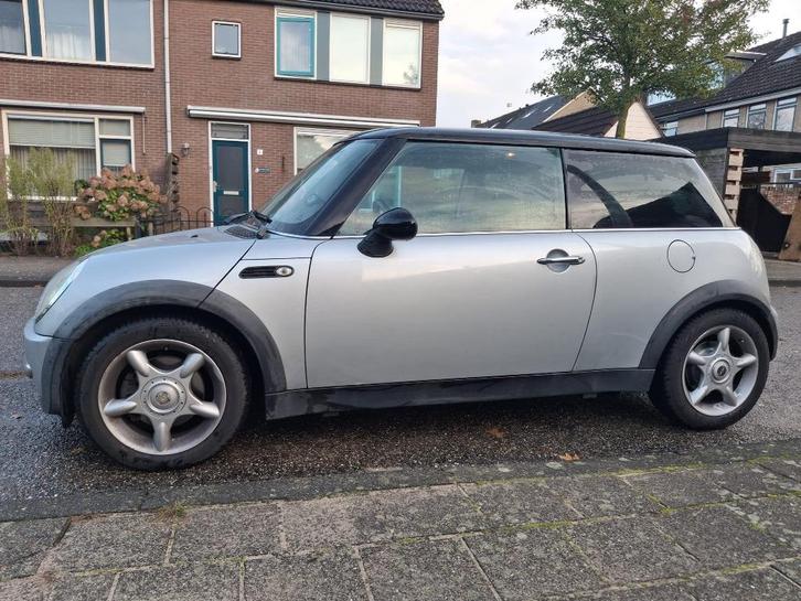 Mini 1.6 16V Cooper | Panodak cruise ctr leer getinte ruiten, Auto's, Mini, Particulier, Cooper, ABS, Airbags, Airconditioning