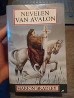 Nevelen van Avalon - Marion Bradley, Ophalen of Verzenden, Gelezen, Marion Bradley