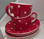 Leuke set kop en schotels rood met witte stippen 2x, Keramiek, Ophalen of Verzenden, Zo goed als nieuw, Overige stijlen