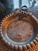 Antiek Tinnen Schotel met Druivenmotief, Antiek en Kunst, Ophalen of Verzenden