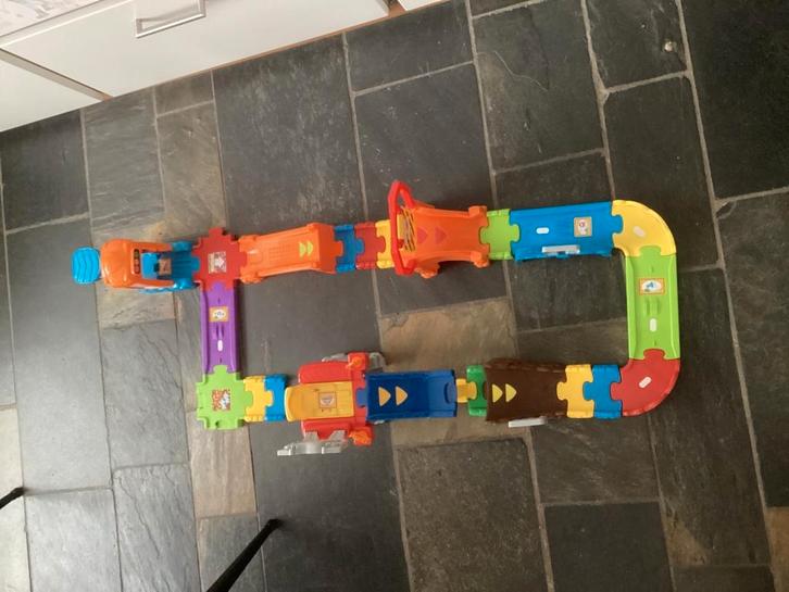 VTech Toet Toet Auto's – Press & Go Stuntshow, Kinderen en Baby's, Speelgoed | Vtech, Zo goed als nieuw, 2 tot 4 jaar, Ophalen of Verzenden