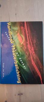 Tussen Licht en Donker - Handboek Theaterbelichting, Ophalen of Verzenden, Alpha, Gelezen