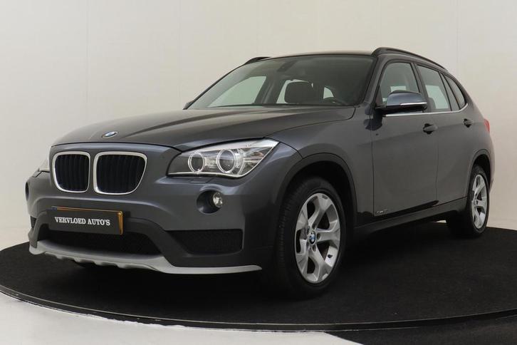 BMW X1 sDrive20i EXECUTIVE -CRUISE|NAVI|AIRCO|BI-XENON|17", Auto's, BMW, Bedrijf, Te koop, X1, ABS, Airbags, Airconditioning, Alarm
