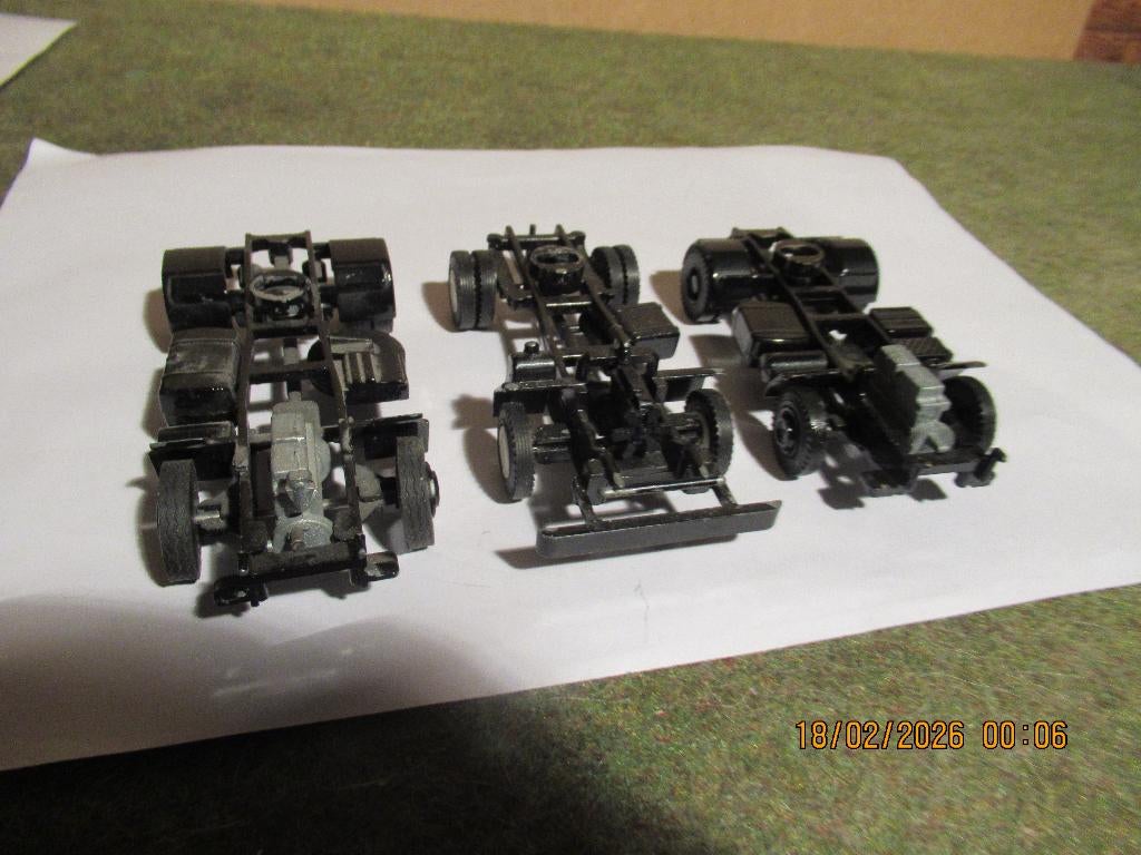 3 x Lion toy  trekker chassis, Hobby en Vrije tijd, Modelauto's | 1:50, Ophalen of Verzenden, Gebruikt, Bus of Vrachtwagen, Lion Toys