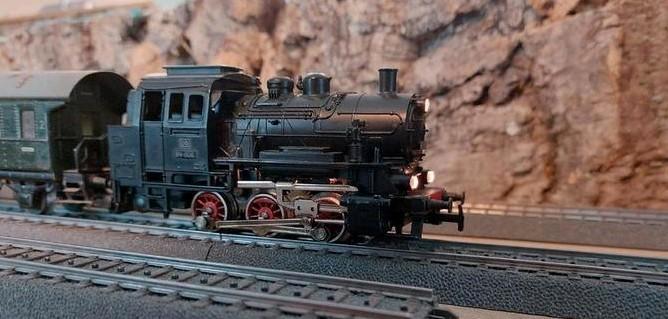 Marklin Set stoomloc met 4 rijtuigen, Hobby en Vrije tijd, Modeltreinen | H0, Gebruikt, Treinset, Wisselstroom, Märklin, Ophalen of Verzenden