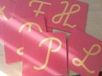 Buchstaben Montessori schuurpapier  borden Nienhuis letters, Ophalen