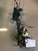 Mazda MX3 1992 Slotmechaniek incl binnengreep Linksvoor, Ophalen of Verzenden, Gebruikt