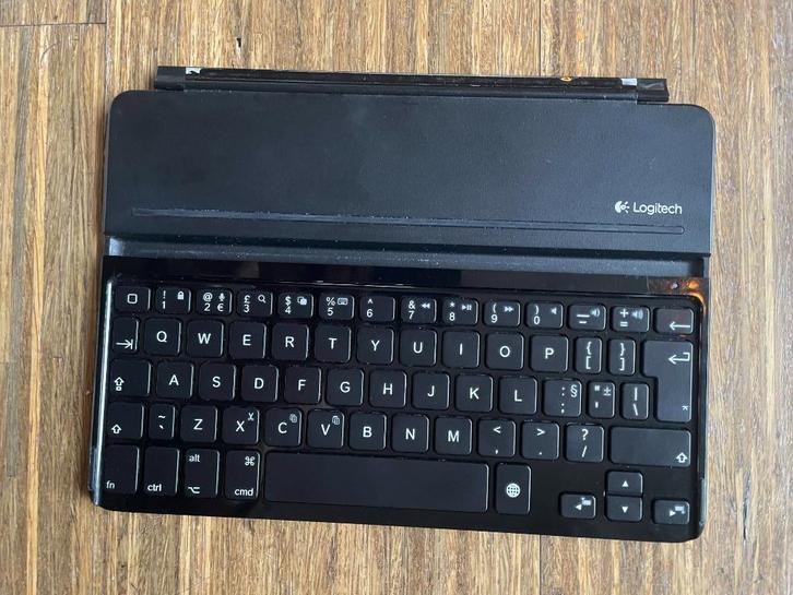 Ultrathin keyboard iPad Air 1, Computers en Software, Toetsenborden, Gebruikt, Qwerty, Draadloos, Opvouwbaar, Ophalen of Verzenden