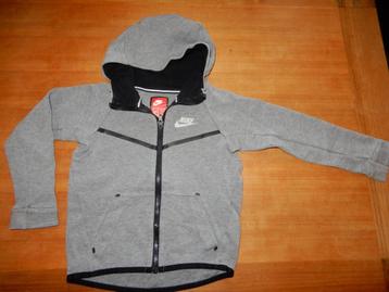 Nike sweatvestje / vest in grijs mt 110 / 116 beschikbaar voor biedingen