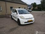 Daihatsu Sirion 1.3-16V Comfort NAP (bj 2007), Daihatsu, Wit, Handgeschakeld, 1298 cc