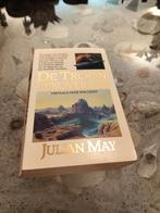 Julian May - De Troonveroveraar, Ophalen of Verzenden, Gelezen