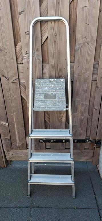 Aluminium Trap - 4 Treden beschikbaar voor biedingen