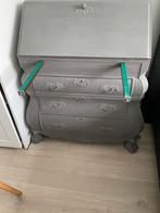 Grijze Secretaire met Sierlijke Details, Ophalen, Gebruikt