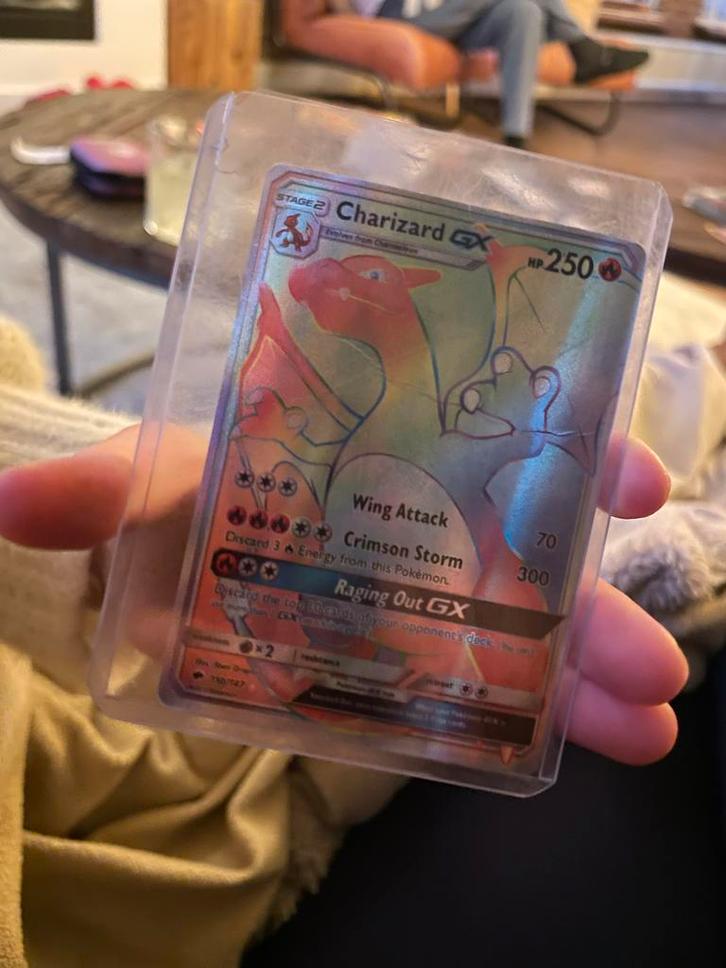 Charizard GX Rainbow Rare 150/147 – Burning Shadows  DAMAGED, Hobby en Vrije tijd, Verzamelkaartspellen | Pokémon, Gebruikt, Losse kaart